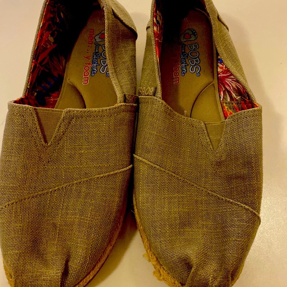 Slip on bobs with memory foam